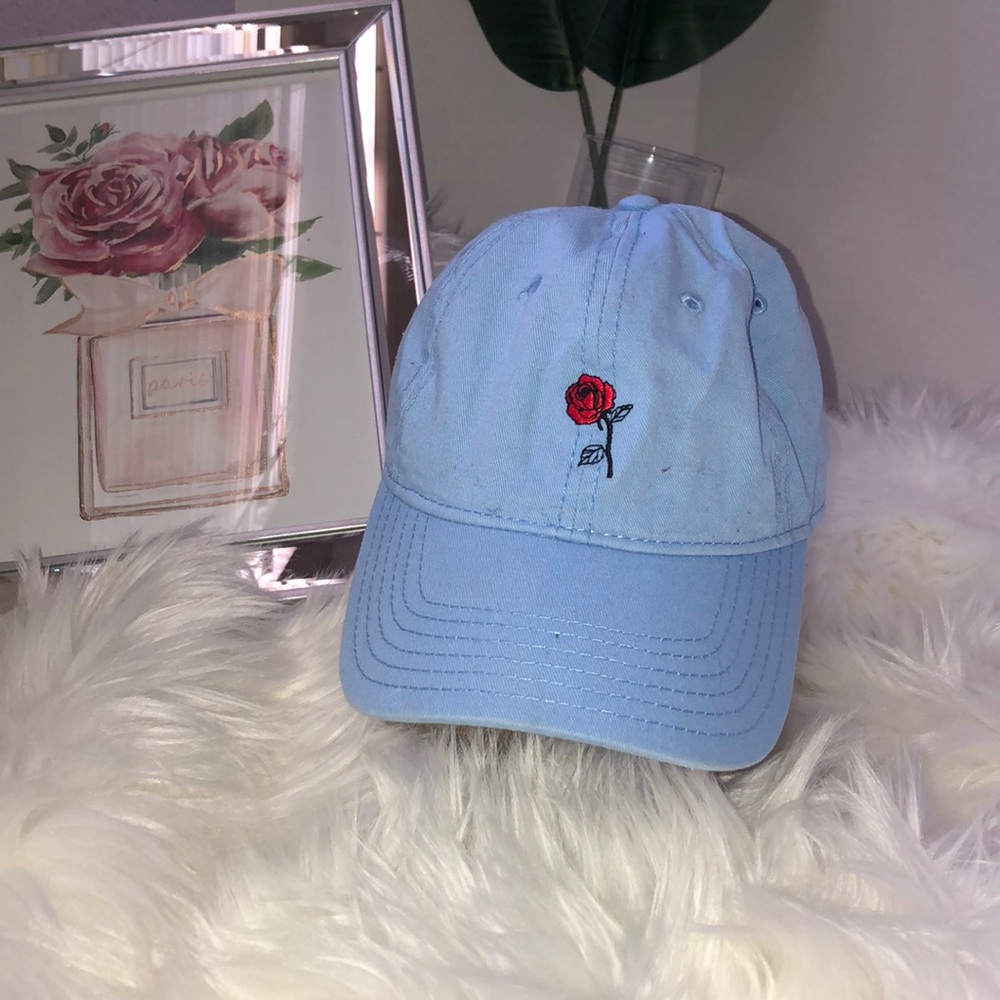 Forever 21 Red rose 🌹 Hat 🧢